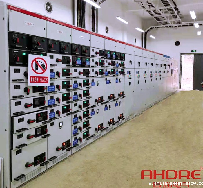 低压柜项目现场图1.jpg 低压柜项目现场图1.jpg