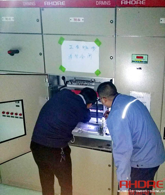 现场进行检查工作.jpg 现场进行检查工作.jpg